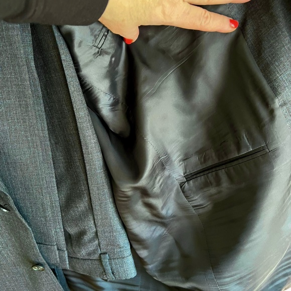 Hart Schaffner Marx Classic Suit Charcoal Grey Cuff/Pleated Pants 44R Drycleaned - Picture 16 of 16